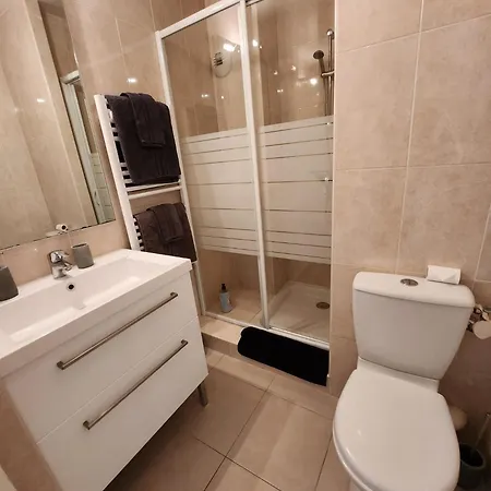 Lägenhet Carre D Or